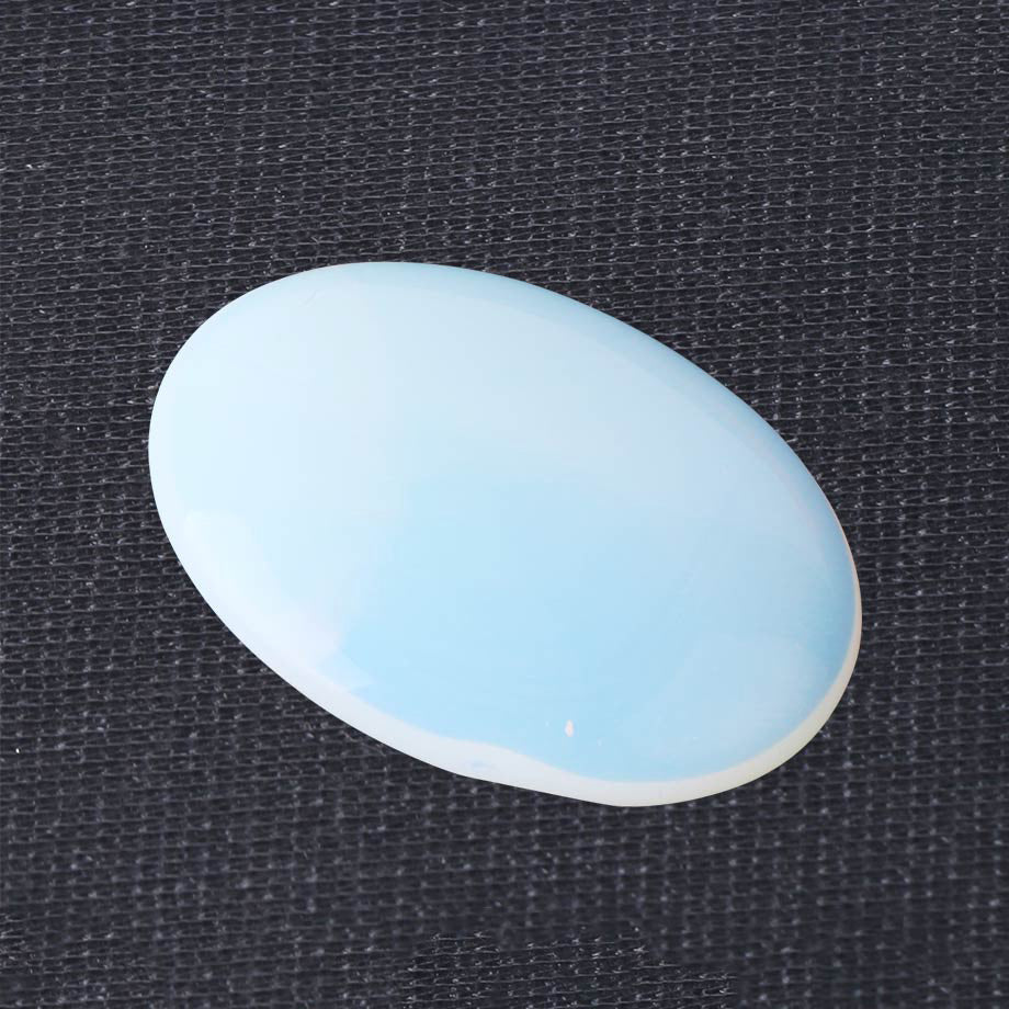 Pietre di cristallo per la preoccupazione: quarzo, ametista, ossidiana e opalite