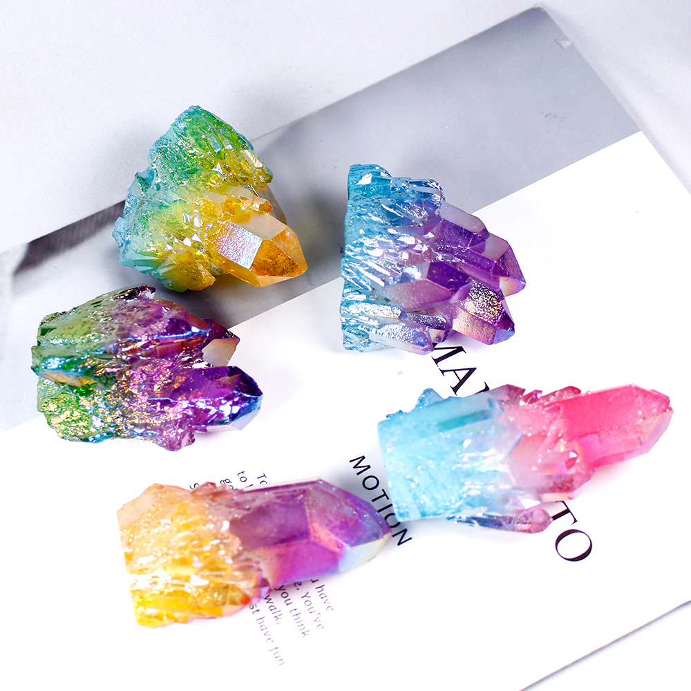 Racimos coloridos de cuarzo aura