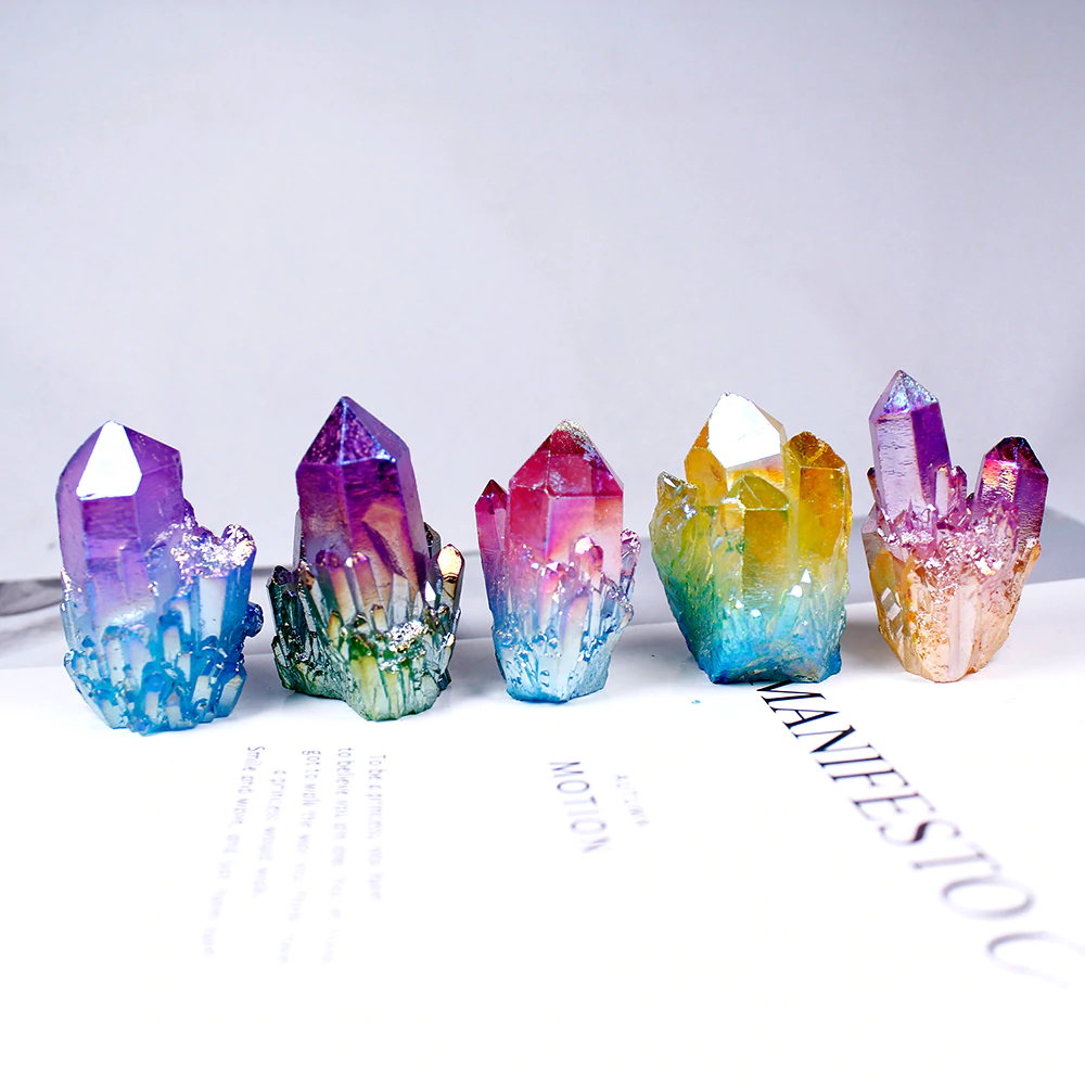 Racimos coloridos de cuarzo aura