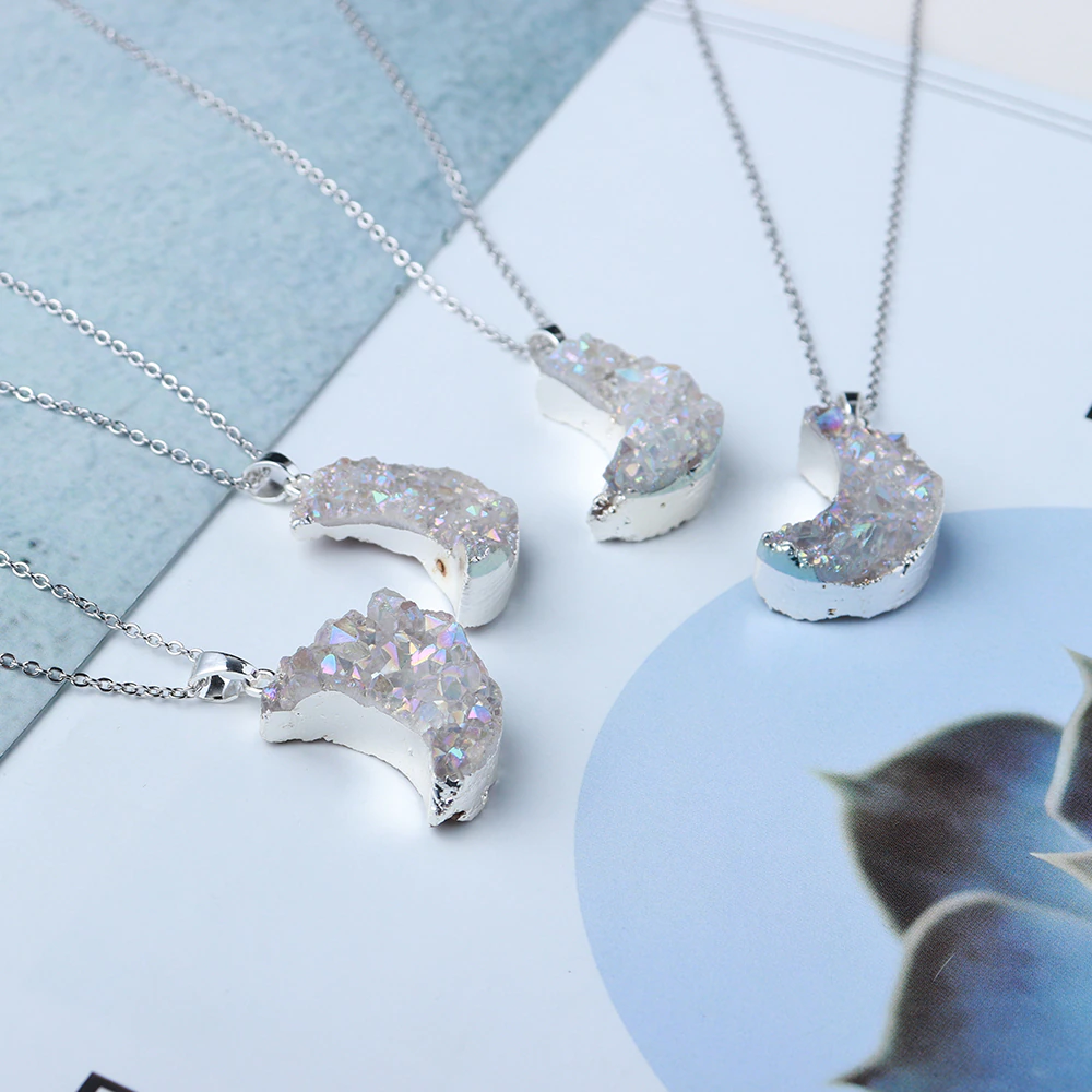 Collier lune en cristal druzy - chaîne en or 18 carats et argent