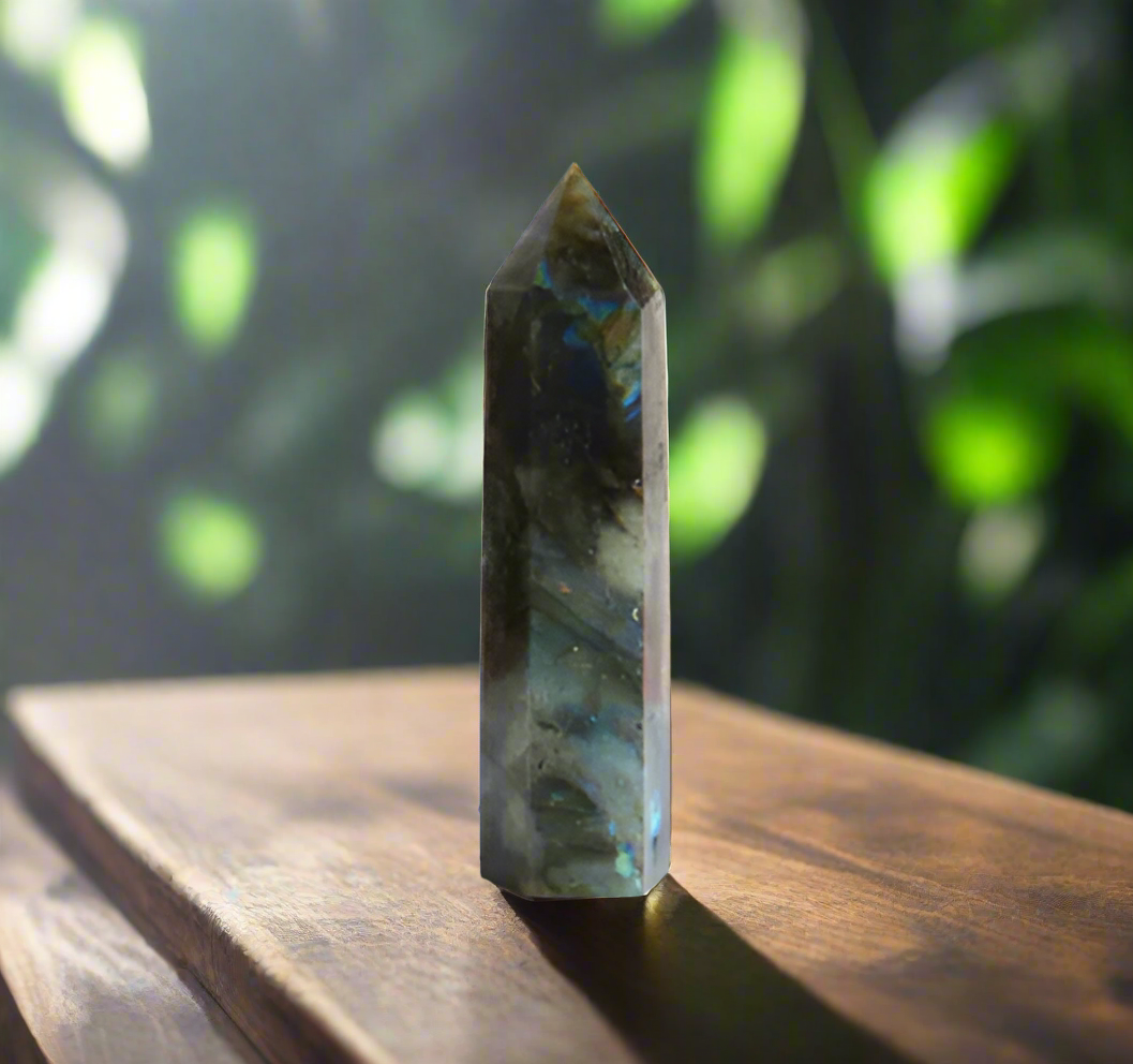 Labradorite Crystal Point 8-9 cm