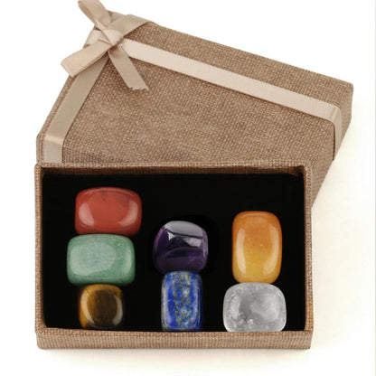 Juego de cristales en forma de Tumble de los 7 chakras + caja de regalo 