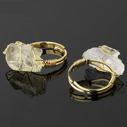 Anillo de cristal crudo envuelto en alambre - Tamaño ajustable