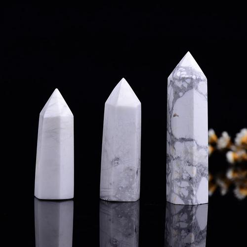 Howlite Point