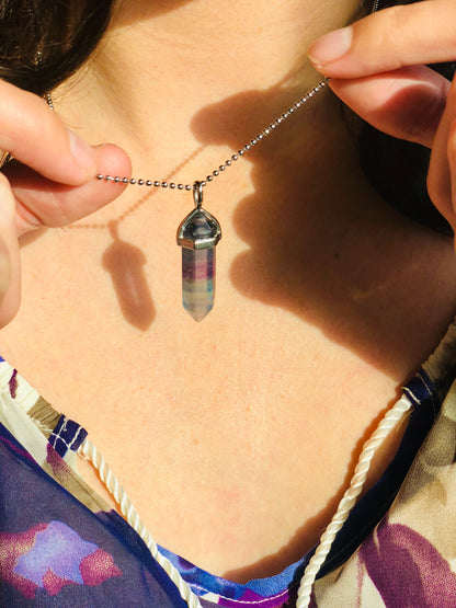 Collar de cristal de fluorita arcoiris 