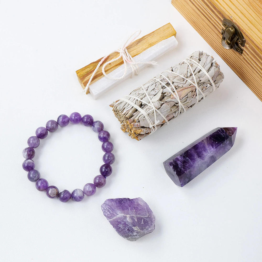 Only Good Vibes - Crystal Cleansing Gift Set with Sage, Selenite &amp; Palo Santo