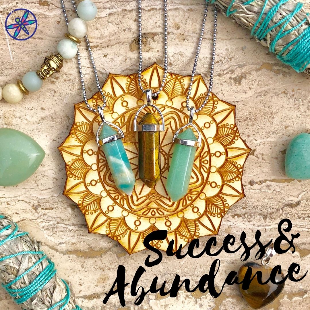 Conjunto de collar de cristales de éxito y abundancia: amazonita, ojo de tigre y aventurina 