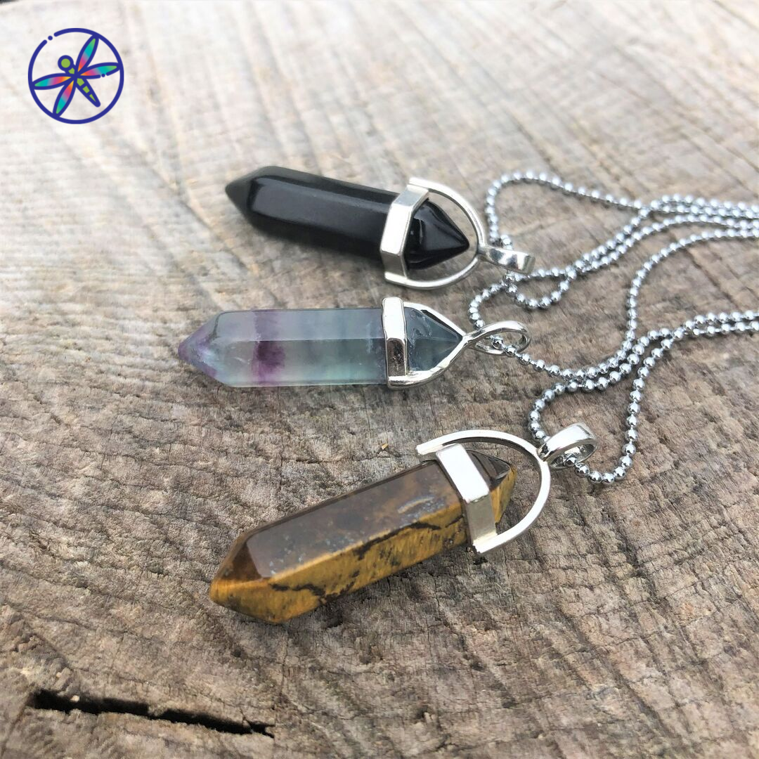 Conjunto de collar de cristales de protección y poder: ónix, fluorita y ojo de tigre 
