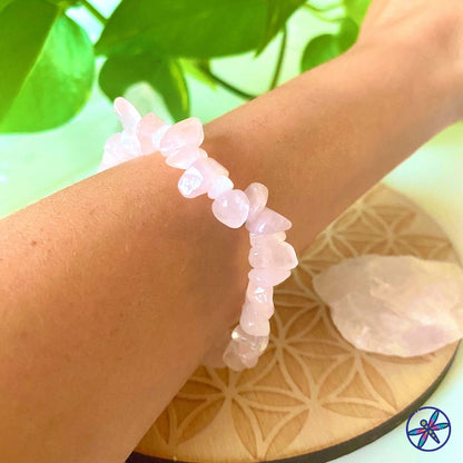 Pulsera de chips de cuarzo rosa